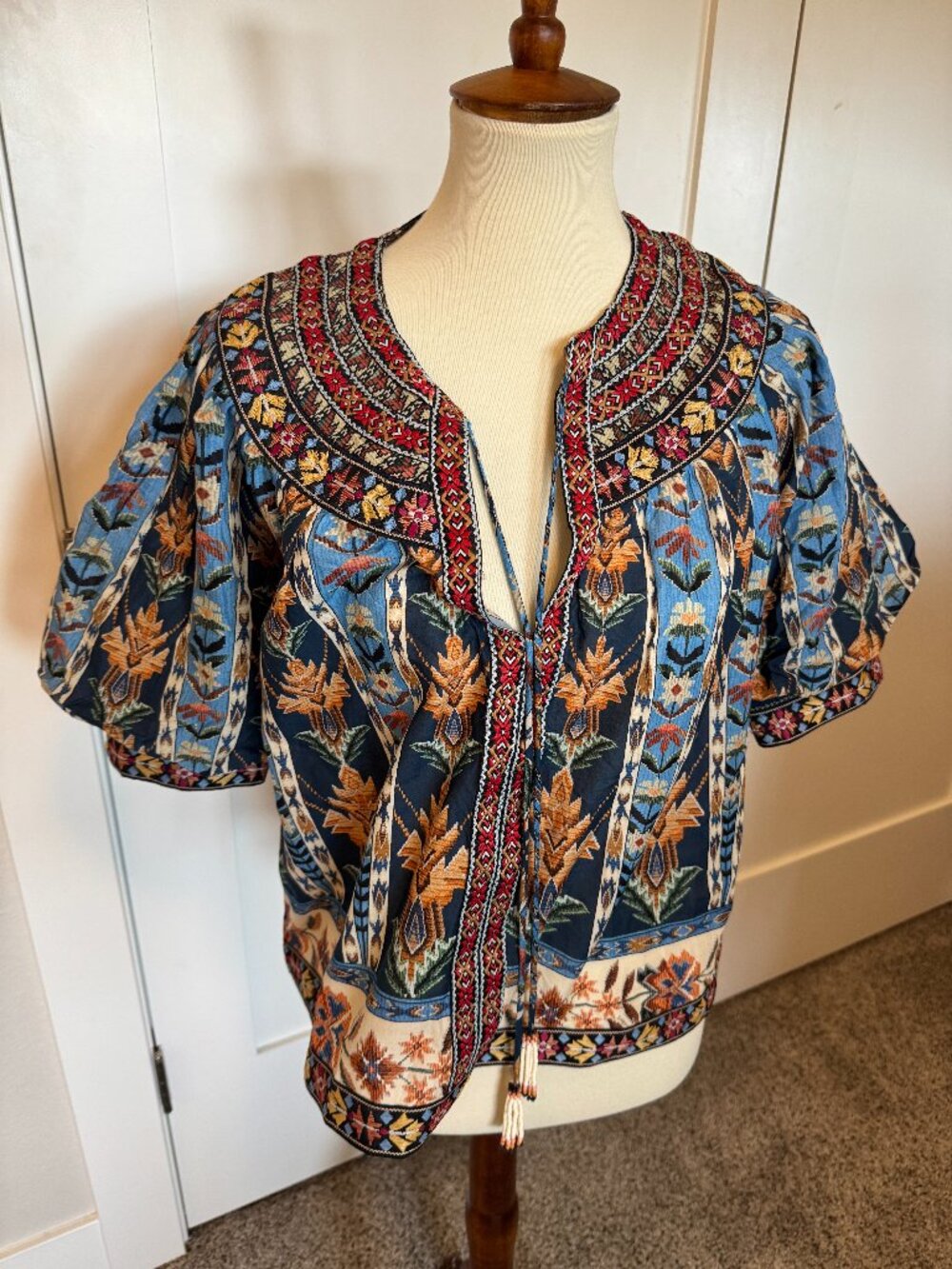 NWT Farm Rio Embroidered Tasseled V-Neck Top Tapestry Blue Size M